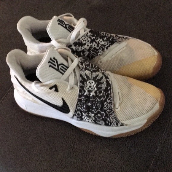 nike kyrie 4 low